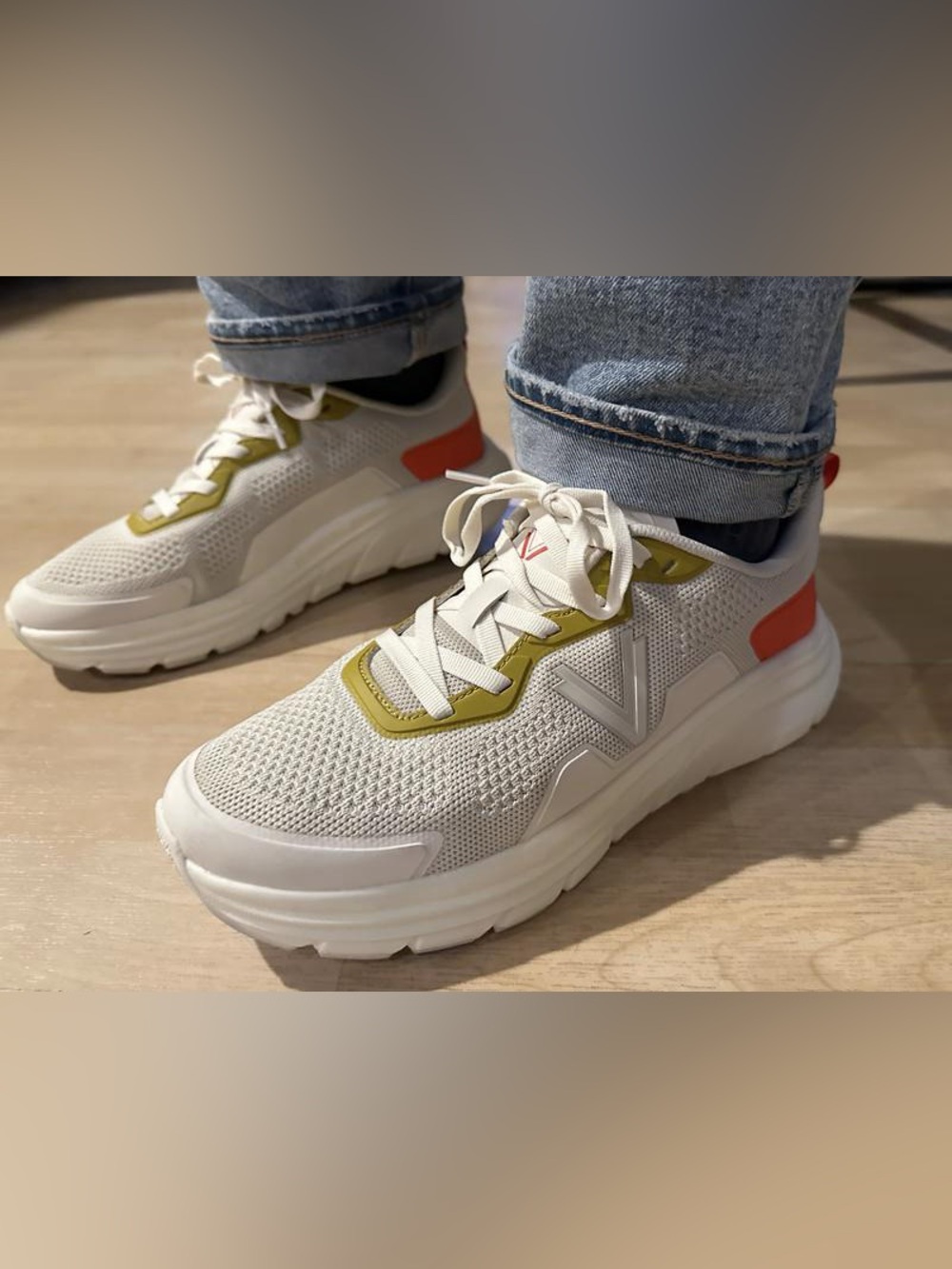 Vionic Walk Max Walking Shoes Size 9.5 Wide